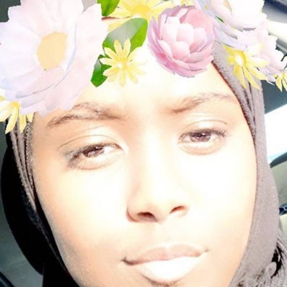 Meet your Posher, Nasra